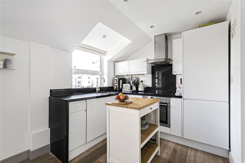 Property photo 2 of 16 Kitchen