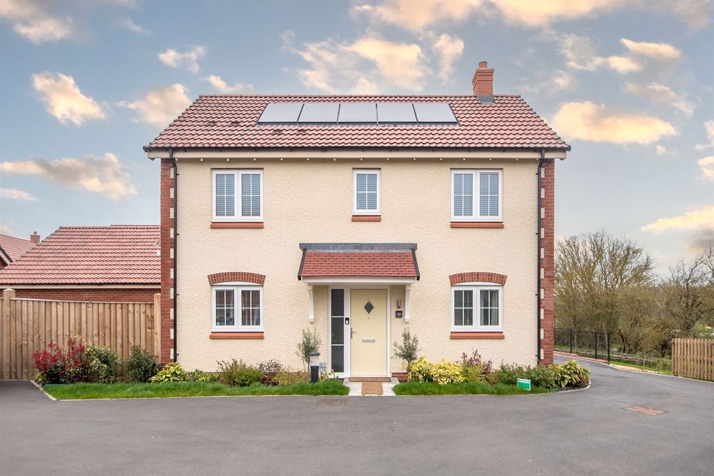 Property photo 1 of 12