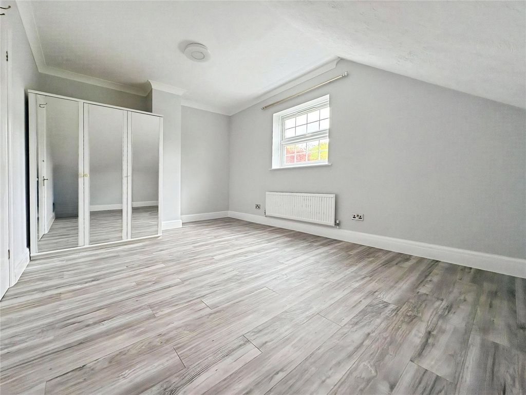 Property photo 3 of 19 Bedroom