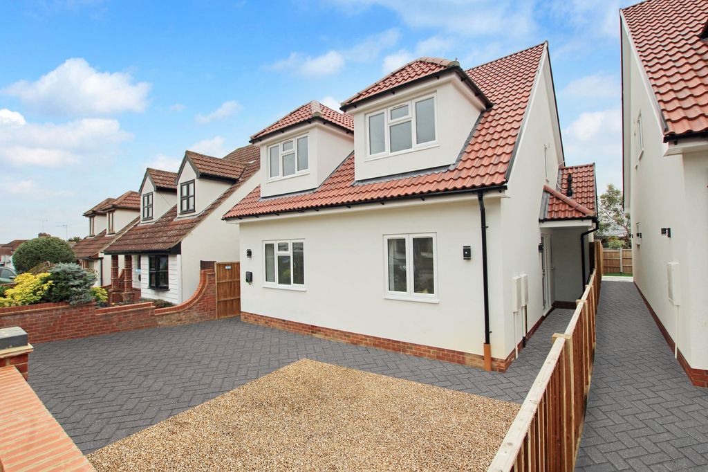 Property photo 1 of 28