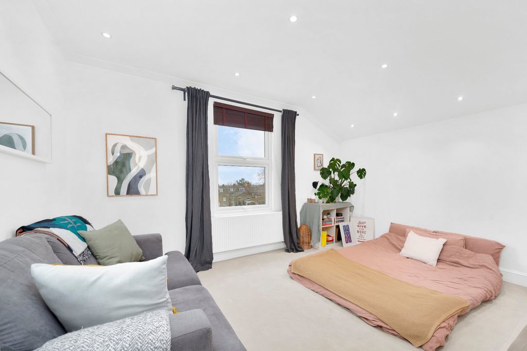 Property photo 2 of 7 Picture 2