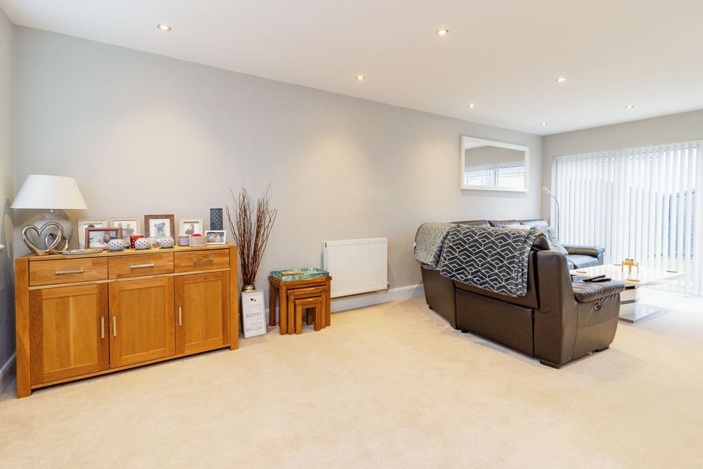 Property photo 2 of 17 Photography