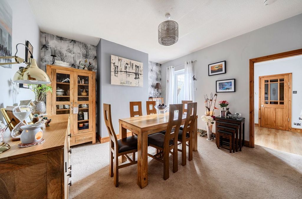 Property photo 3 of 10 14844641