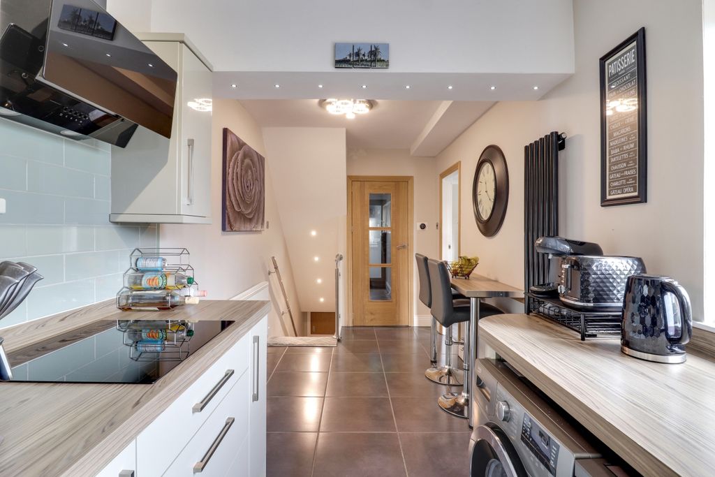 Property photo 1 of 21 Img_4387-Img_4389