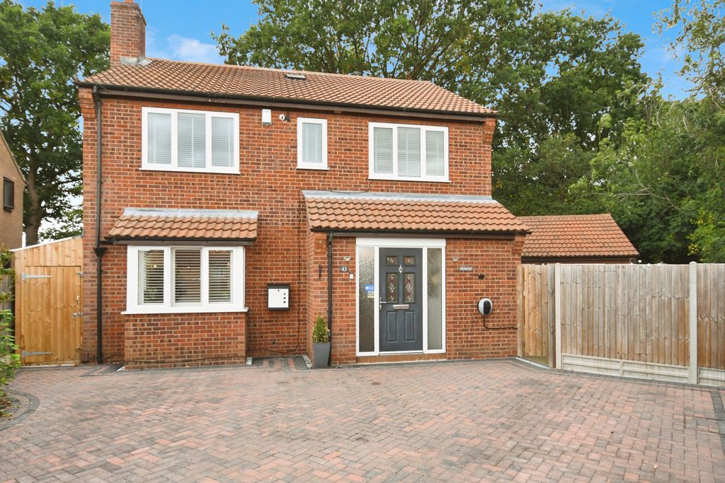 Property photo 1 of 18