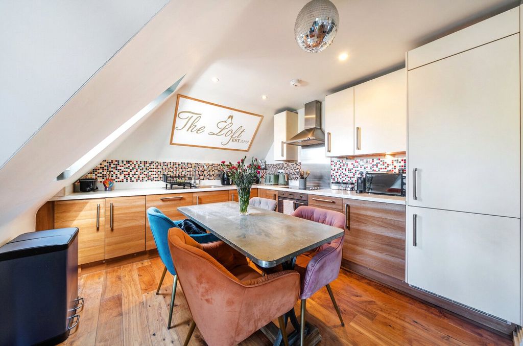 Property photo 3 of 12 1448496-4-69E9441...