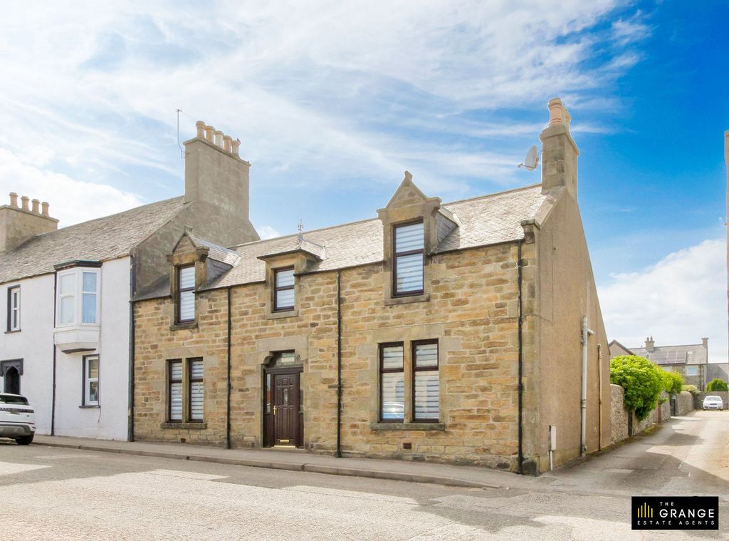 Property photo 2 of 36