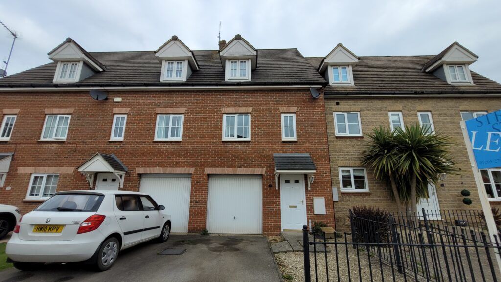 Property photo 1 of 8
