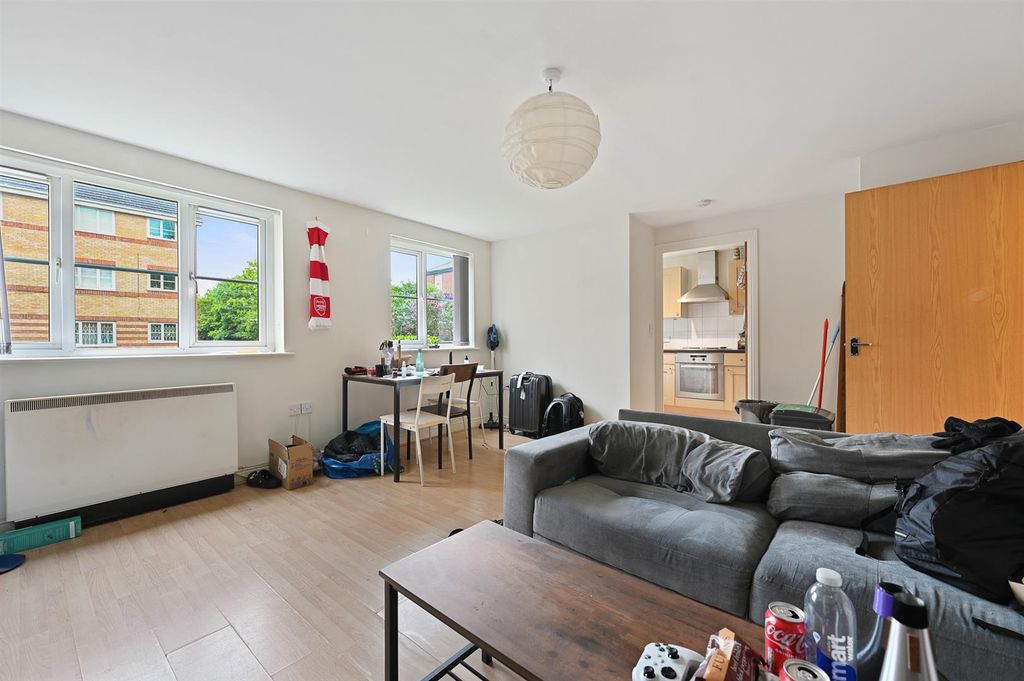 Property photo 3 of 7 Lr - 38 Windmill Drive - 9 (1).Jpg