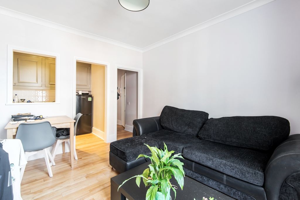 Property photo 1 of 7 330593 (2)
