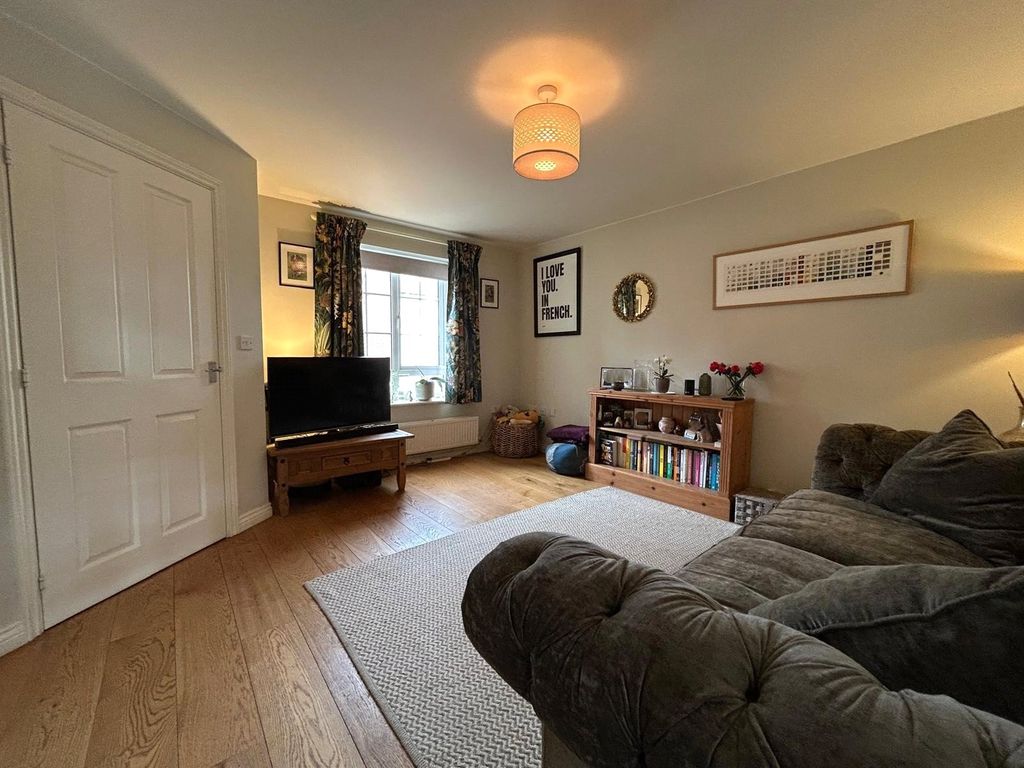 Property photo 2 of 23 Picture No. 37