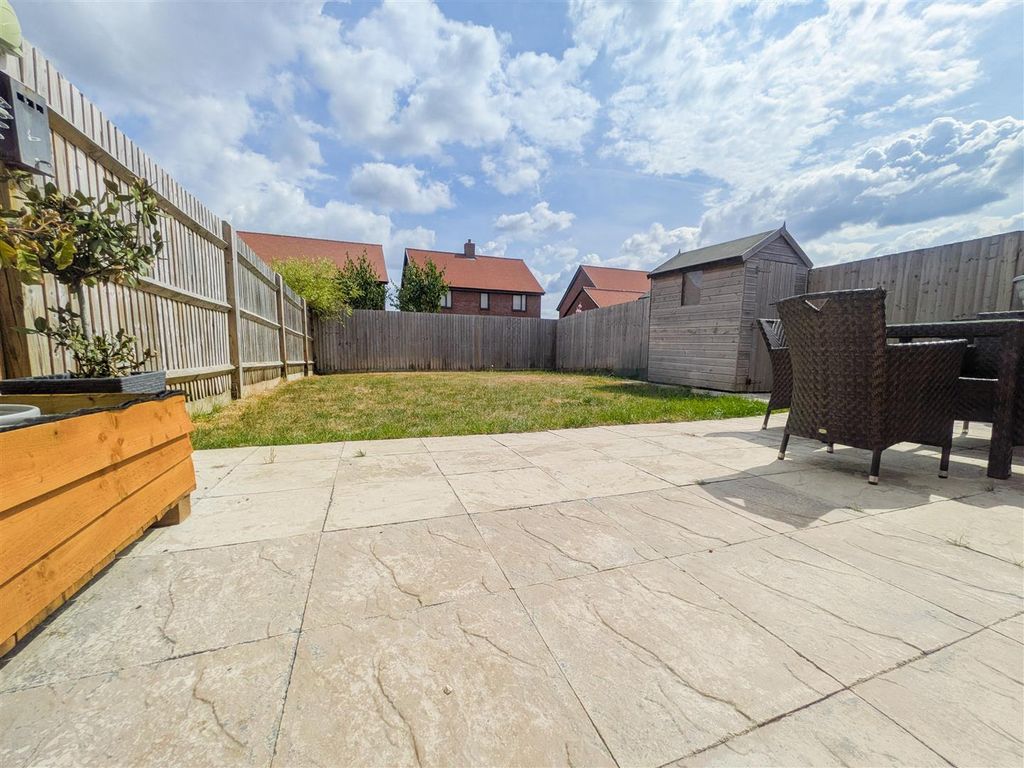 Property photo 2 of 16
