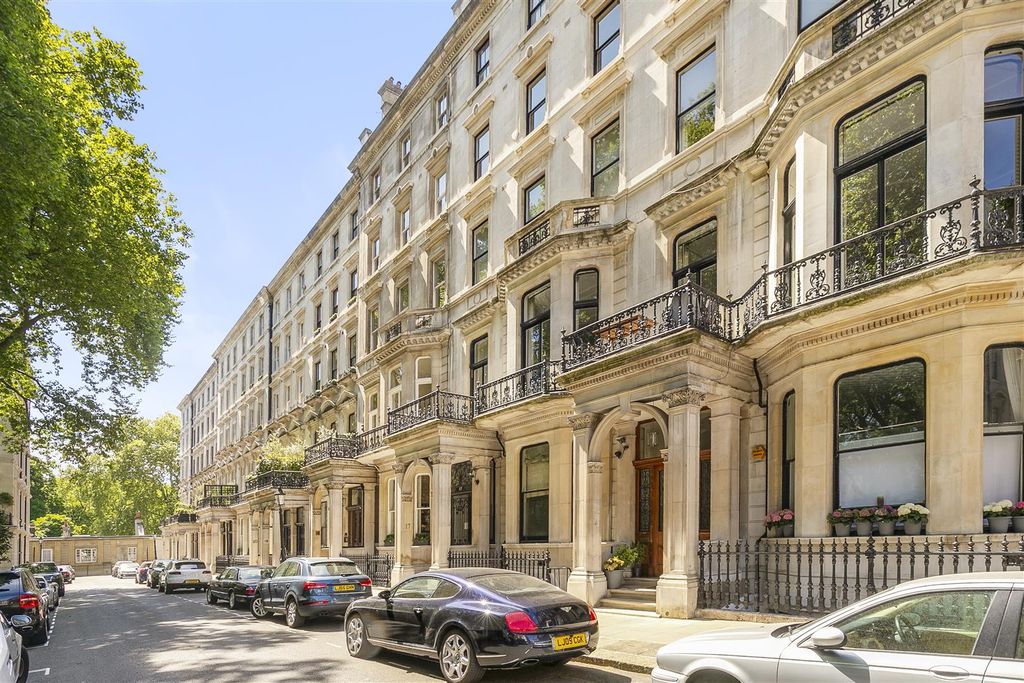 Property photo 1 of 19 Ennismoregardens18,Flat3-25.Jpg