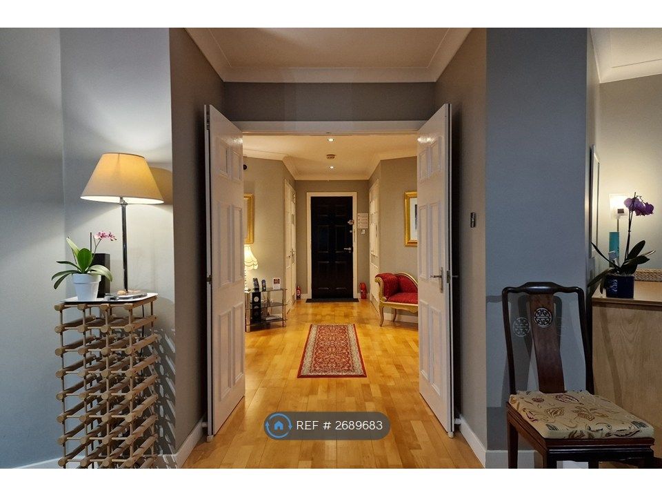 Property photo 3 of 10 Central Hallway