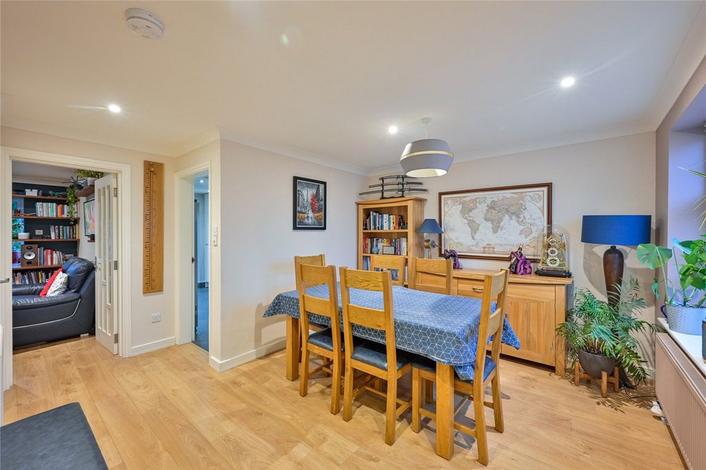 Property photo 3 of 24 Picture No. 30