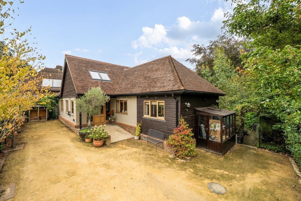 Property photo 1 of 20
