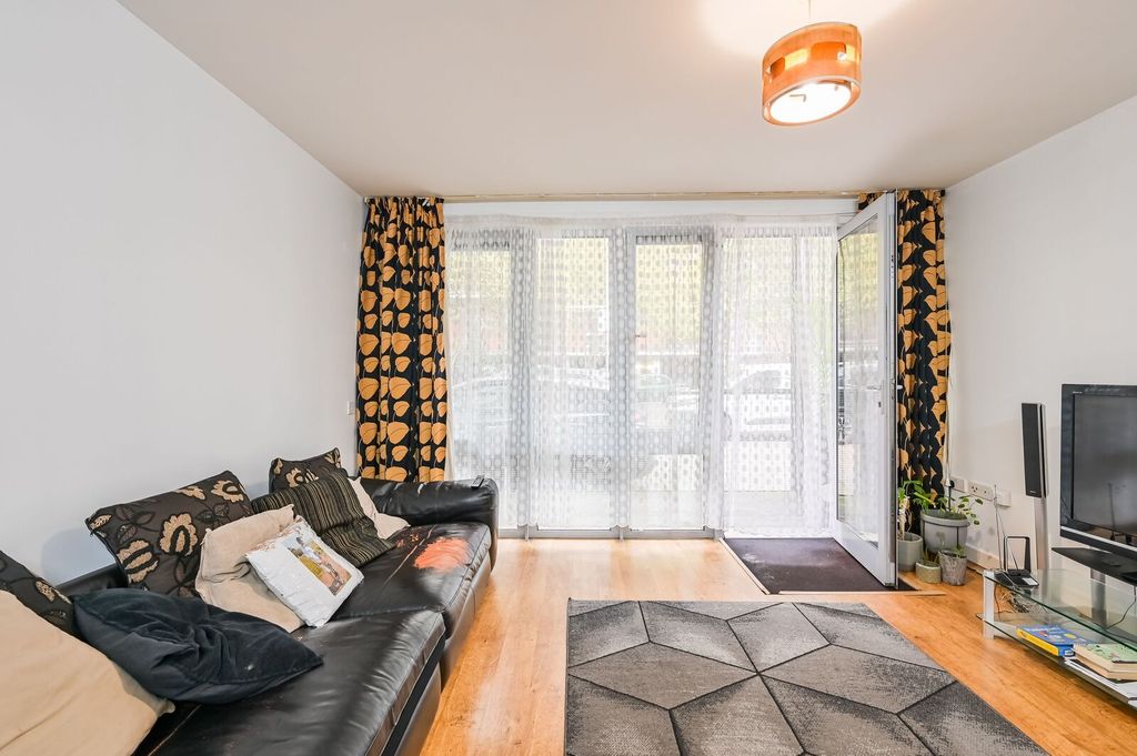 Property photo 1 of 19
