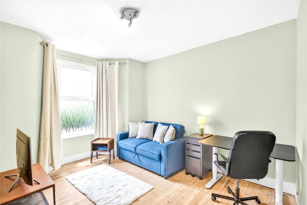 Property photo 3 of 13 Picture No. 05