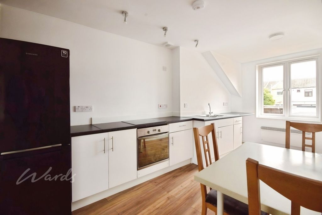 Property photo 3 of 8 Kitchen