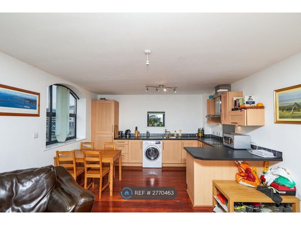 Property photo 3 of 9