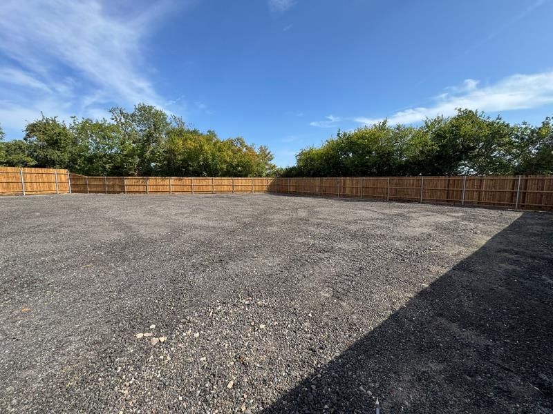 Property photo 1 of 3