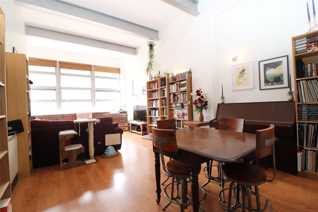 Property photo 1 of 16 Picture No. 06