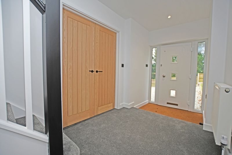 Property photo 3 of 33 Photo 11