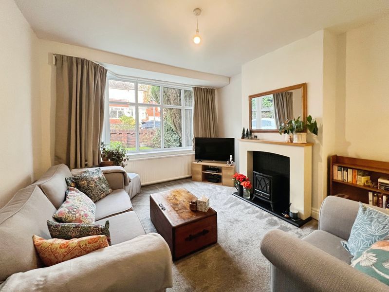 Property photo 2 of 14 Lounge