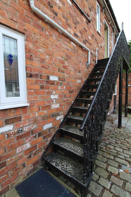 Property photo 2 of 23