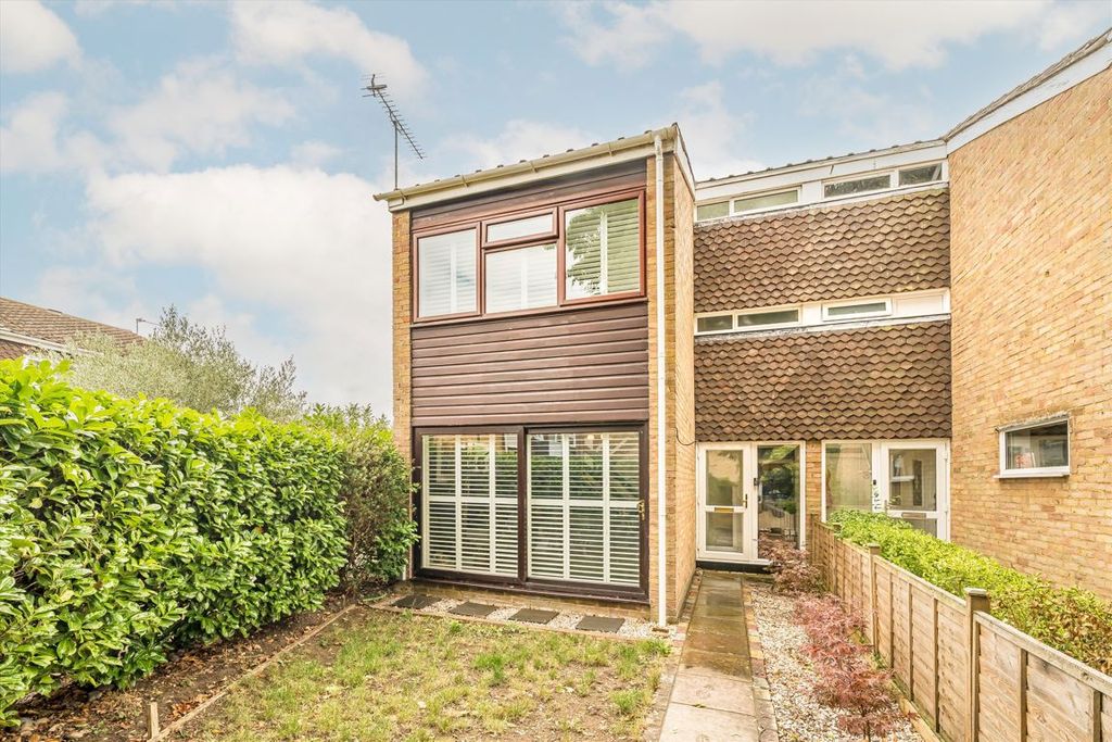 Property photo 1 of 11