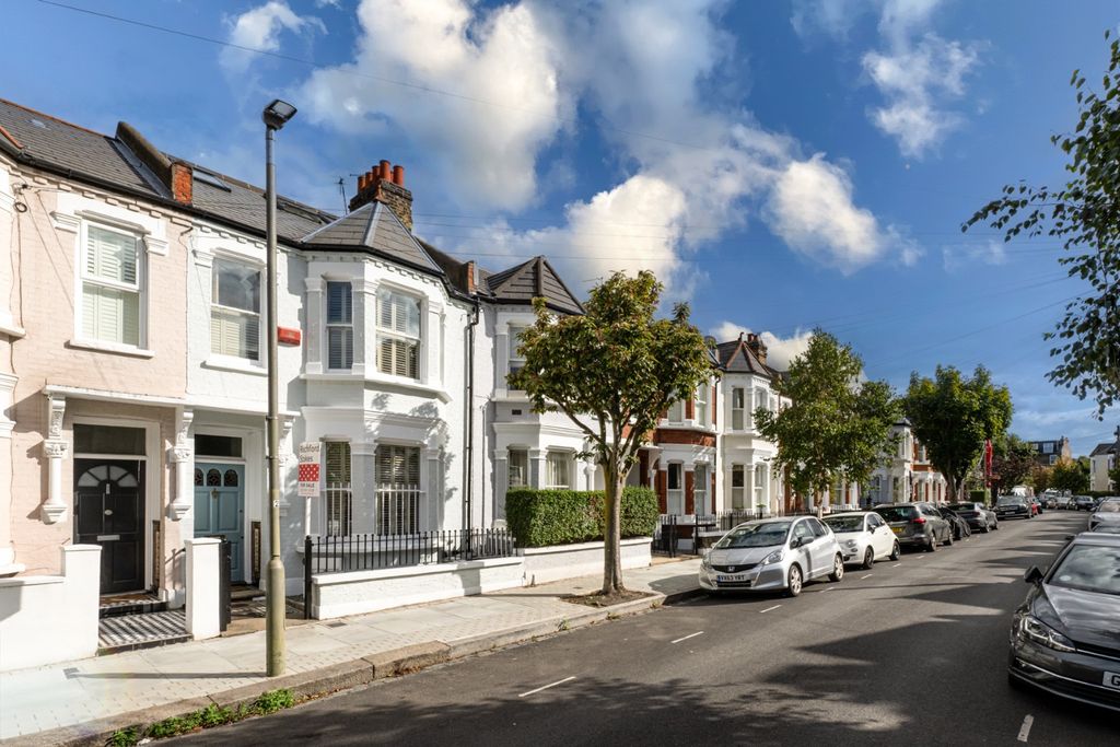 Property photo 2 of 38 5533022