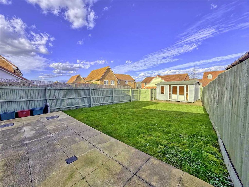 Property photo 2 of 18