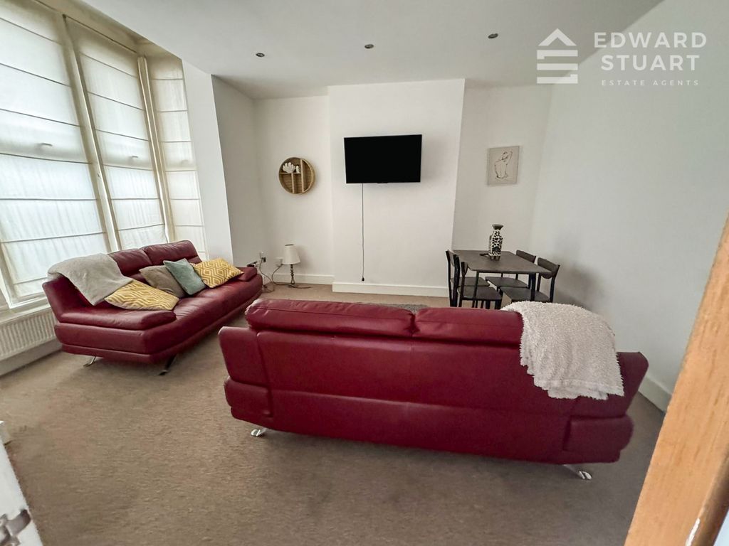 Property photo 3 of 6 Gallery