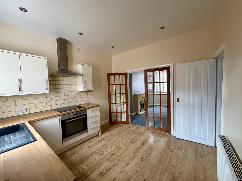 Property photo 3 of 4 Kitchen