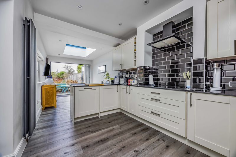 Property photo 2 of 24 Photo 4