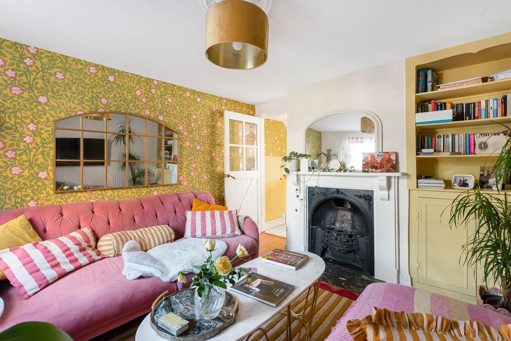 Property photo 2 of 12 Living Room