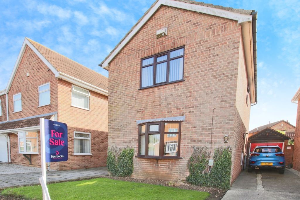 Property photo 1 of 13 4215442