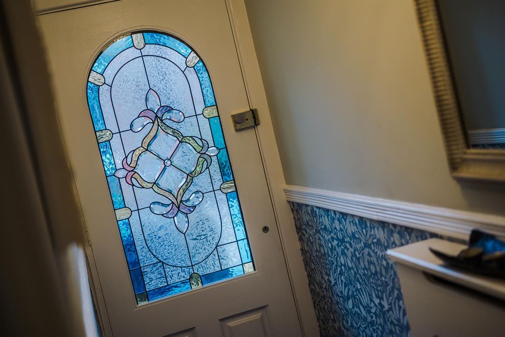 Property photo 3 of 27