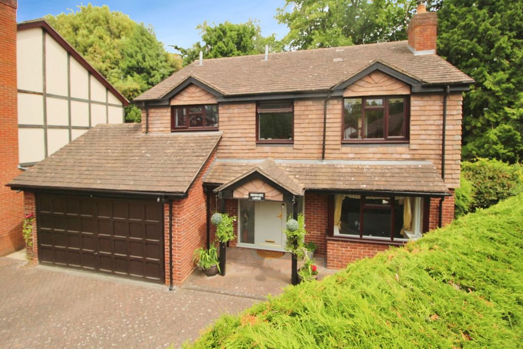 Property photo 1 of 33