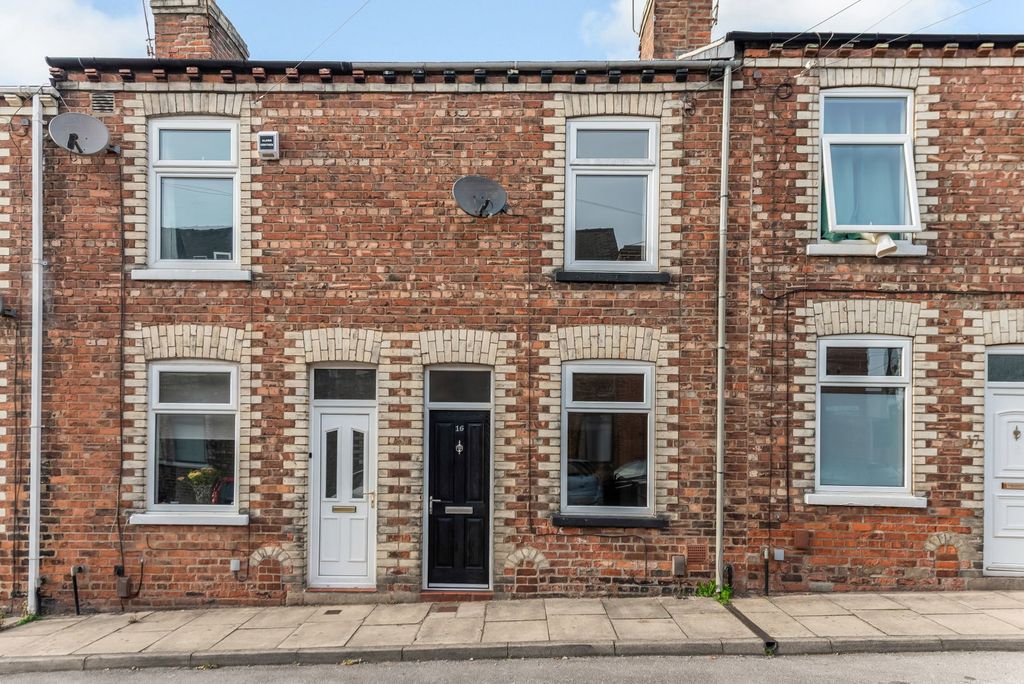Property photo 1 of 11