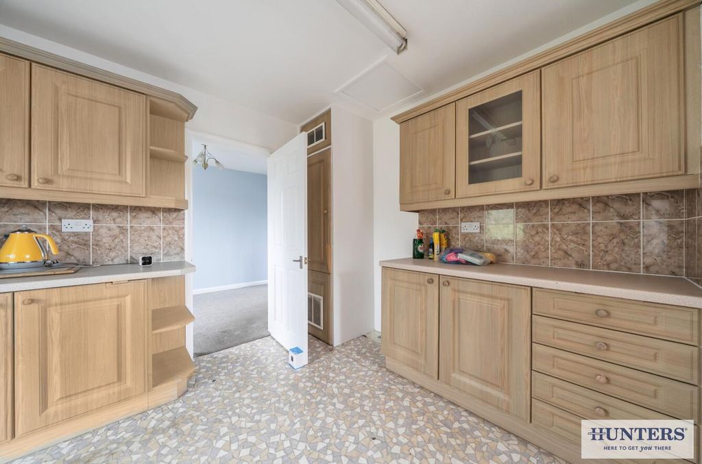 Property photo 3 of 21 4810d33F-A650-475d-Ab1F-2B712Cb27E49.Jpg
