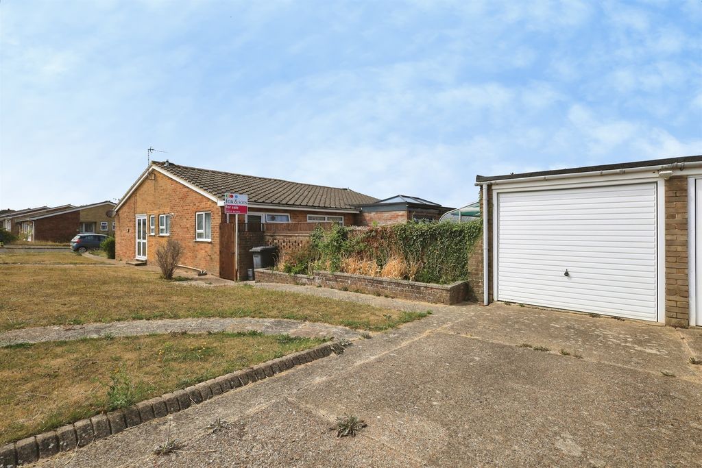Property photo 3 of 11