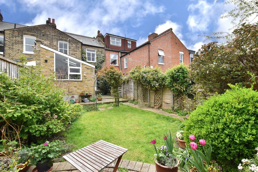 Property photo 2 of 19