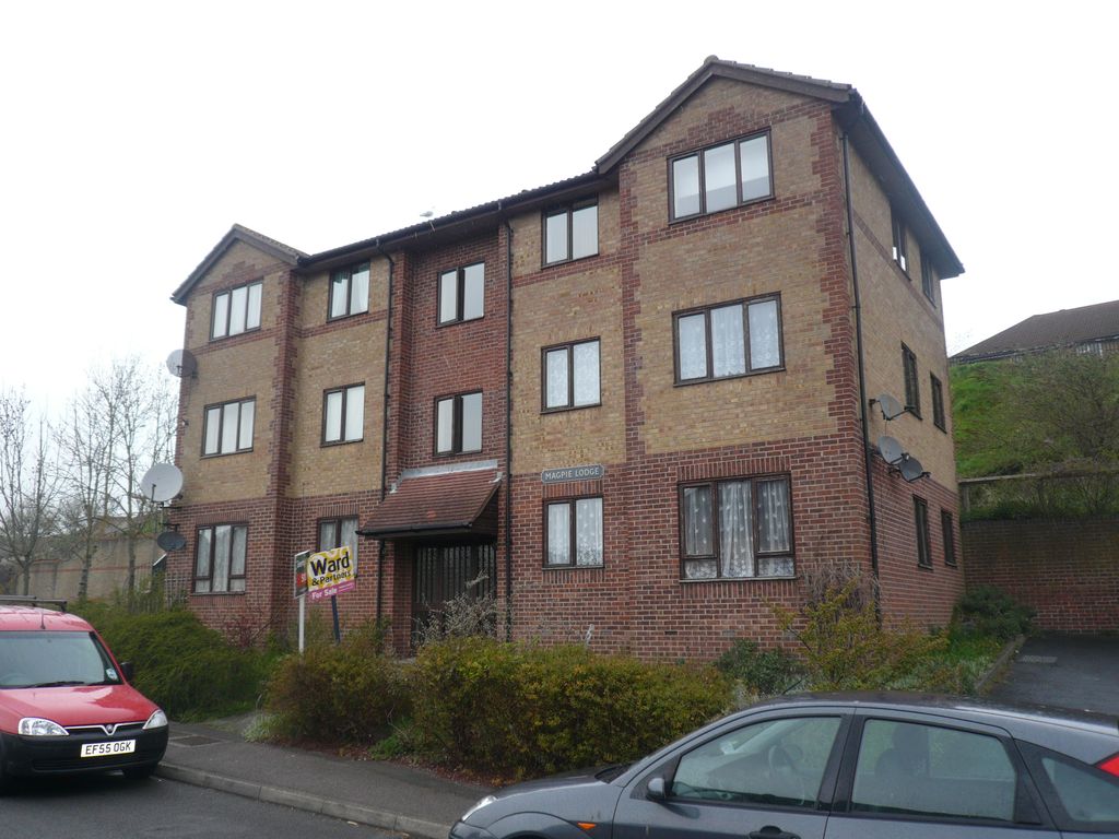 Property photo 1 of 8