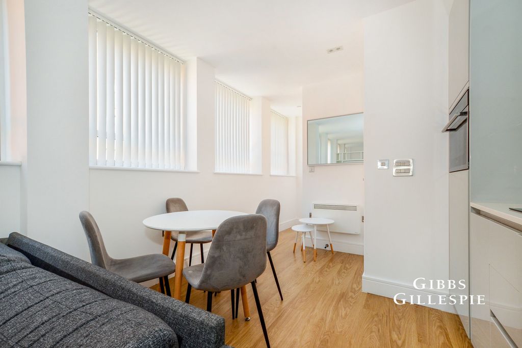 Property photo 3 of 14 Pbox-Img.Jpg