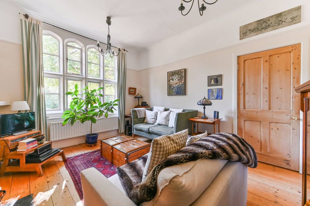 Property photo 3 of 21