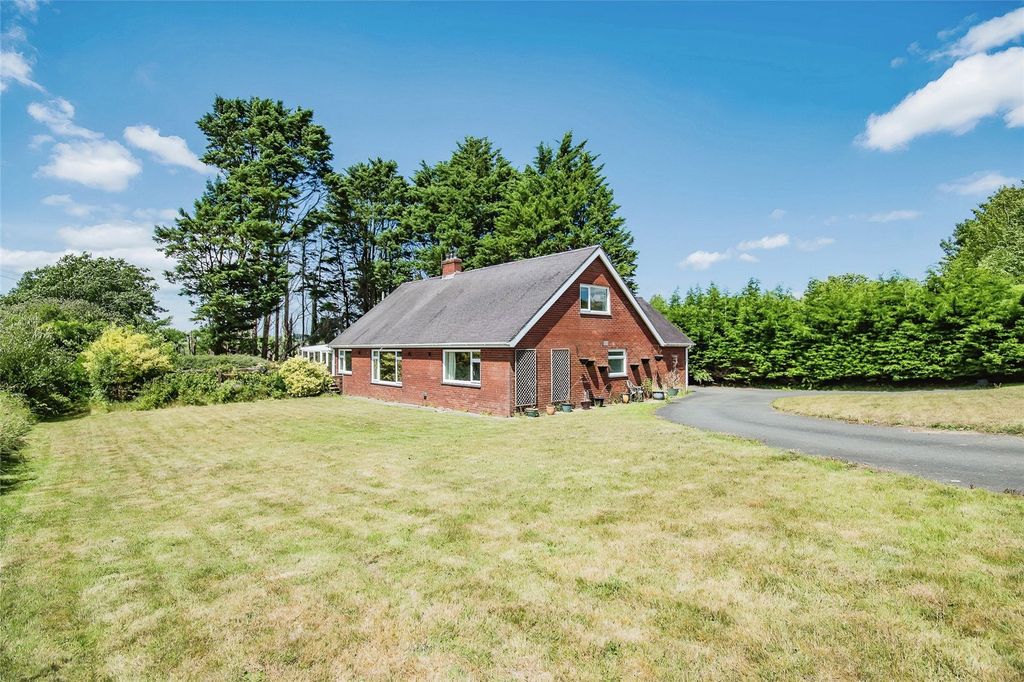 Property photo 1 of 39 Picture No. 43