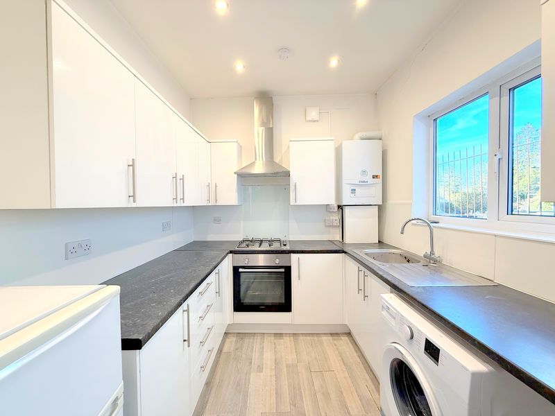 Property photo 2 of 8 Photo 9