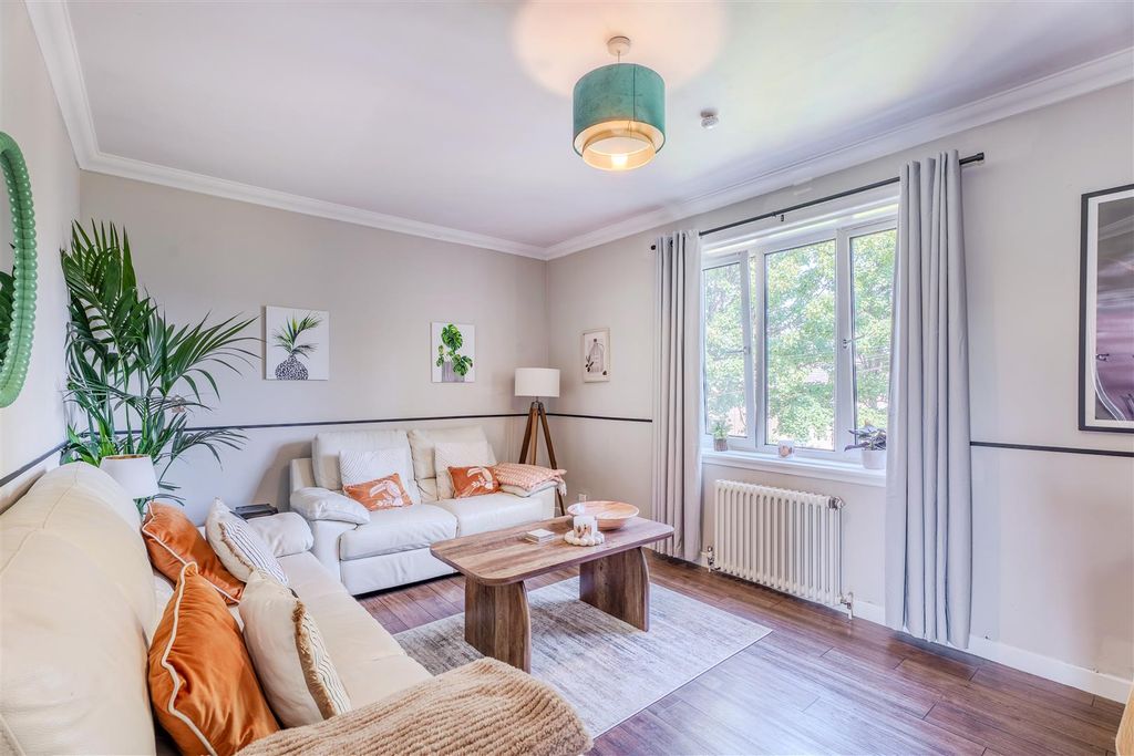 Property photo 3 of 22 44Broomhall-1.Jpg