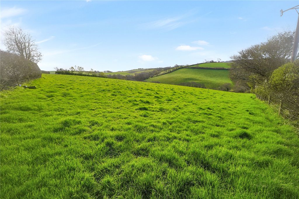 Property photo 3 of 7 Picture No. 01